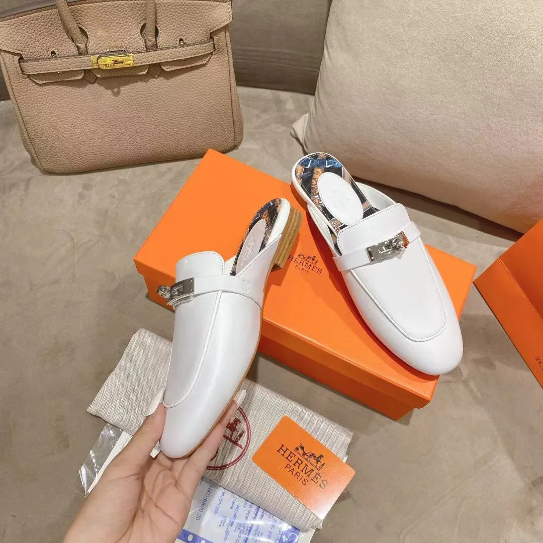 👟👟Ex-factory price 440👟👟Hermes/Hermes new kelly buckle sandal mule shoes for women flat toe lazy shoes and half slippers😄😄😄 Fabric: calfskin lining: sheepskin lining/3D floral cloth🌸🌸🌸 Code number: 35 36 37 38 39 40 41 Color: Black White Brown Outsole: Anti-leather pattern rubber outsole